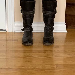 Dark brown Overland Sheepskin boots